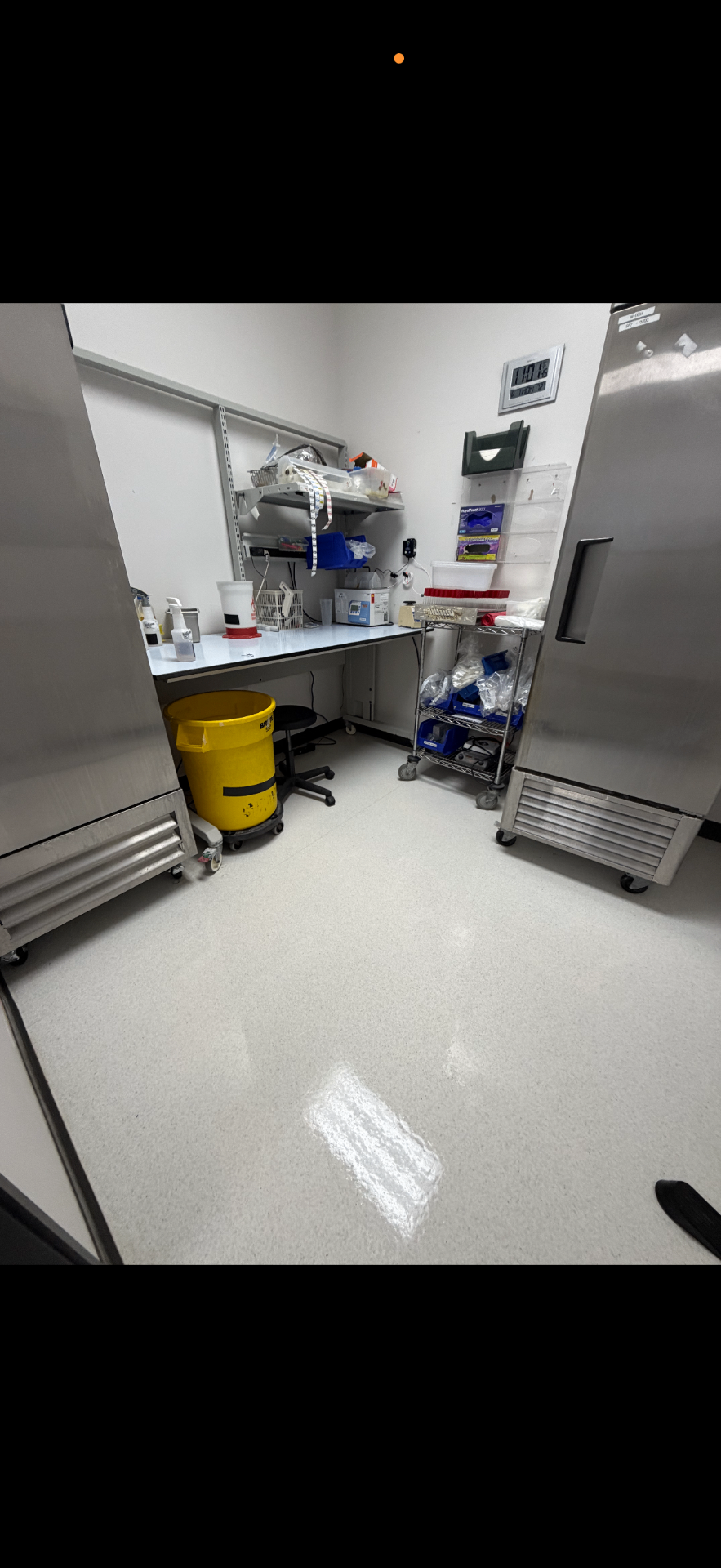 Laboratory Deep Clean after professional cleaning by Vargas Commercial Cleaning